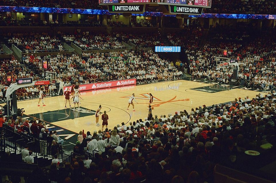 德赢体育 · 球场全景（资料示意）